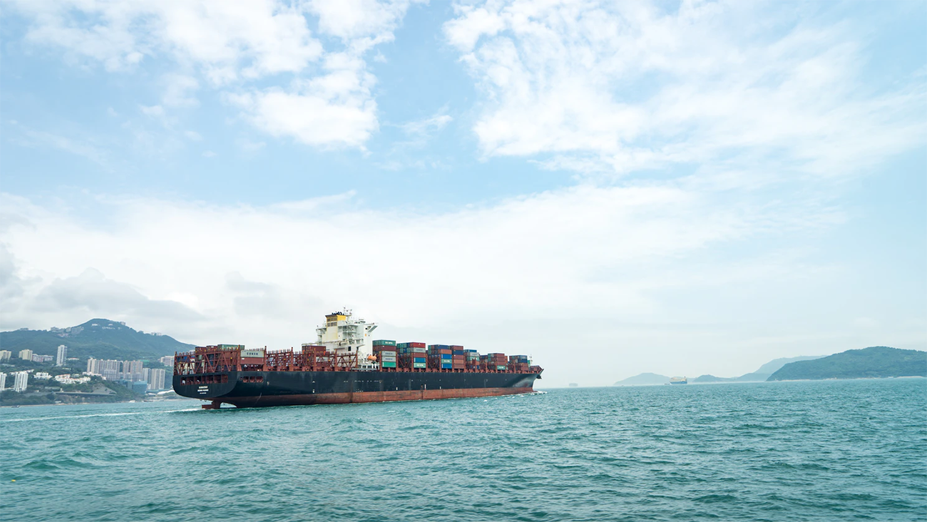 Перебои в работе крупных портов юга Китая